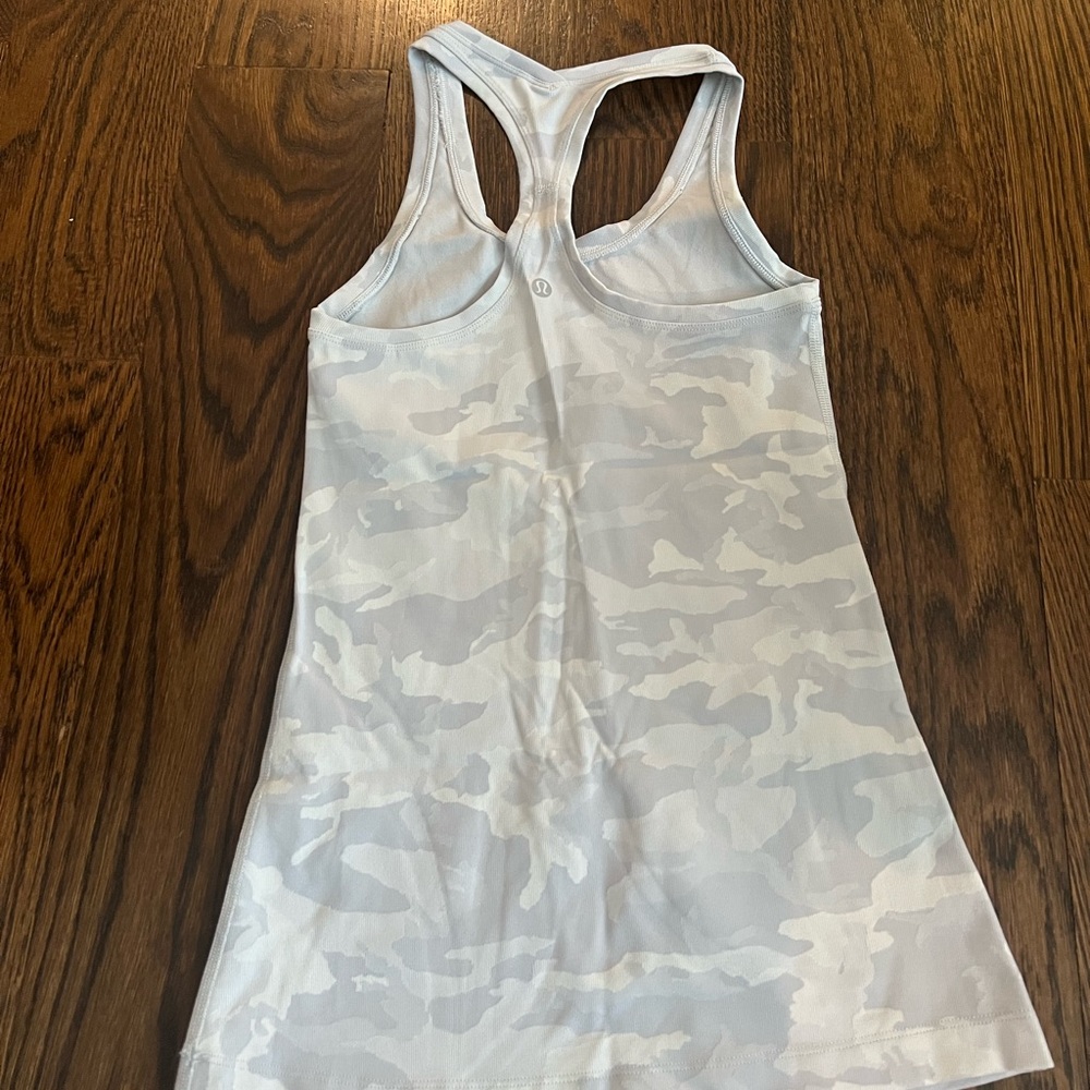 Lululemon tank top